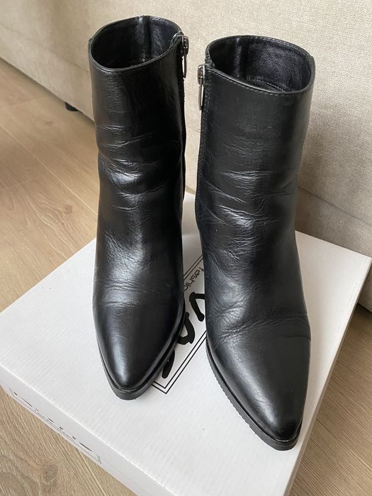 Кожени боти с дебел ток Rivas Fabiano