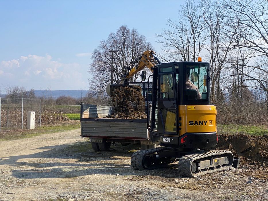 Miniexcavator de inchitiat Lugoj