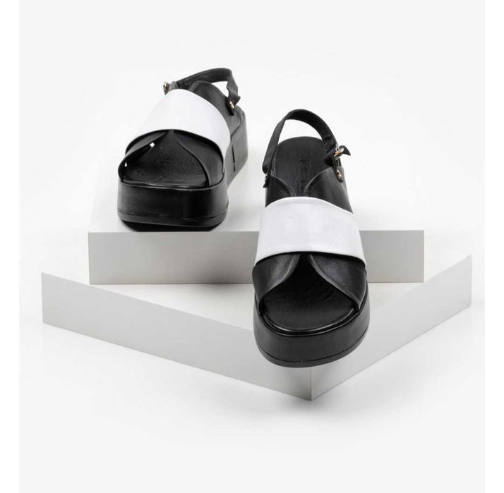 Страхотни сандали ",Sara Pen"