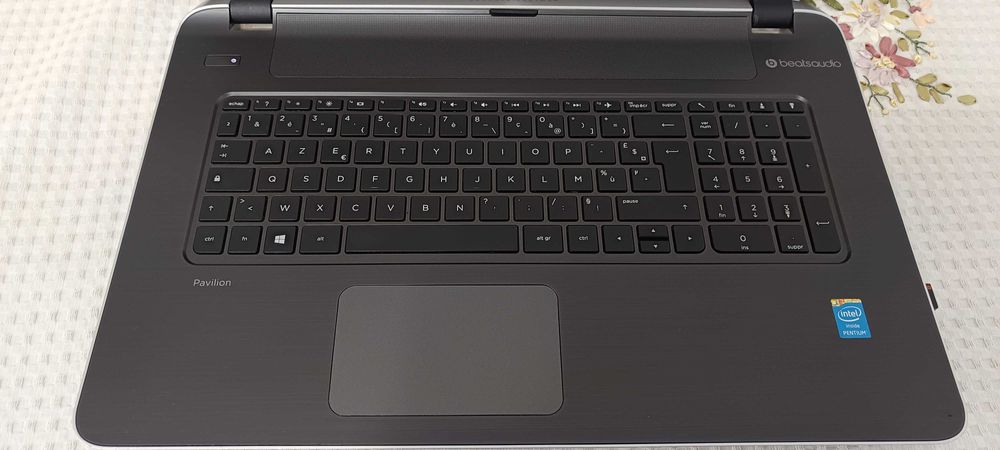 Laptop Hp Pavilion NoteBook Intel Generatia 4 SSD  Ram 8 Gb Impecabil 17 Inch 43 Cm