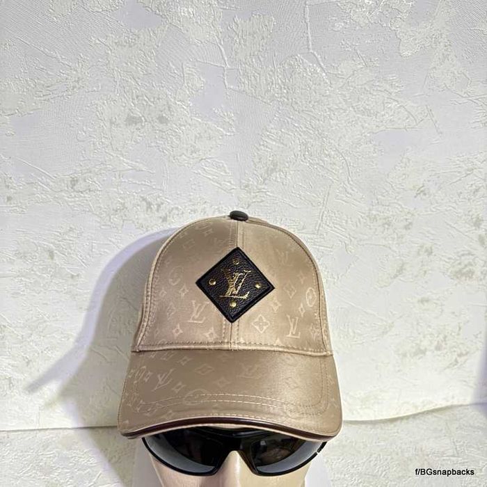 Маркови  шапки markovi shapki fasion най мдерните  shapki marka шапка