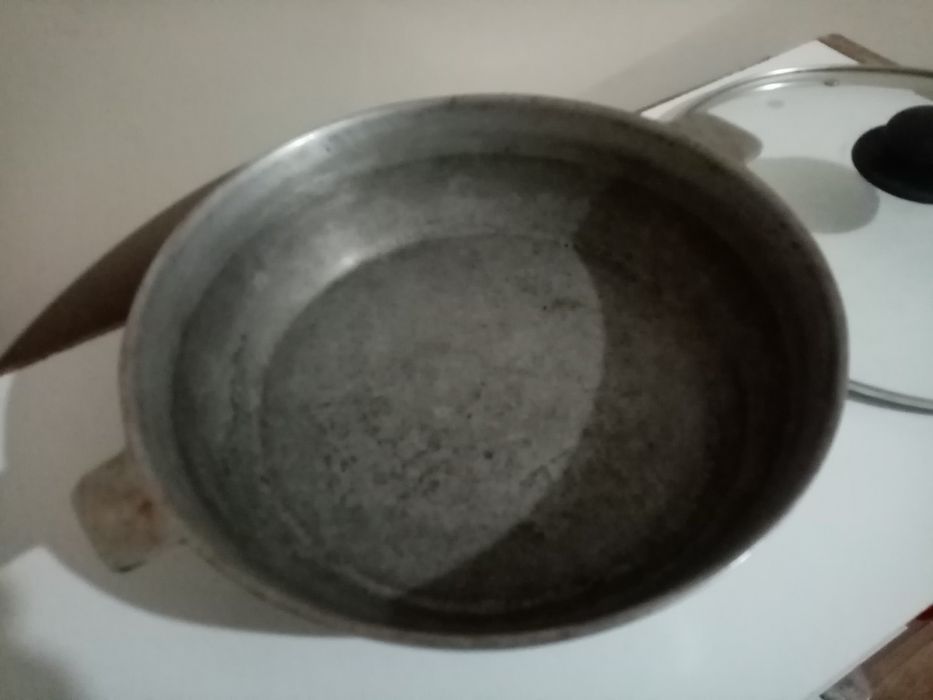 Сковорода советская, глубокая, чугун.