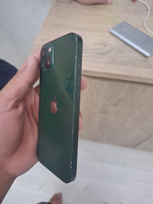 iPhone 13 телефон