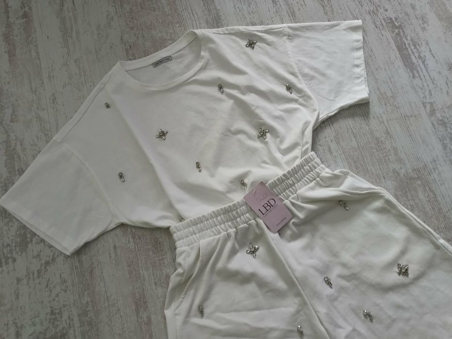 Нов дамски комплект LBD