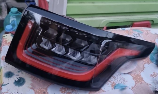 Vând  stopuri de range  rover velar , vogue, sport.