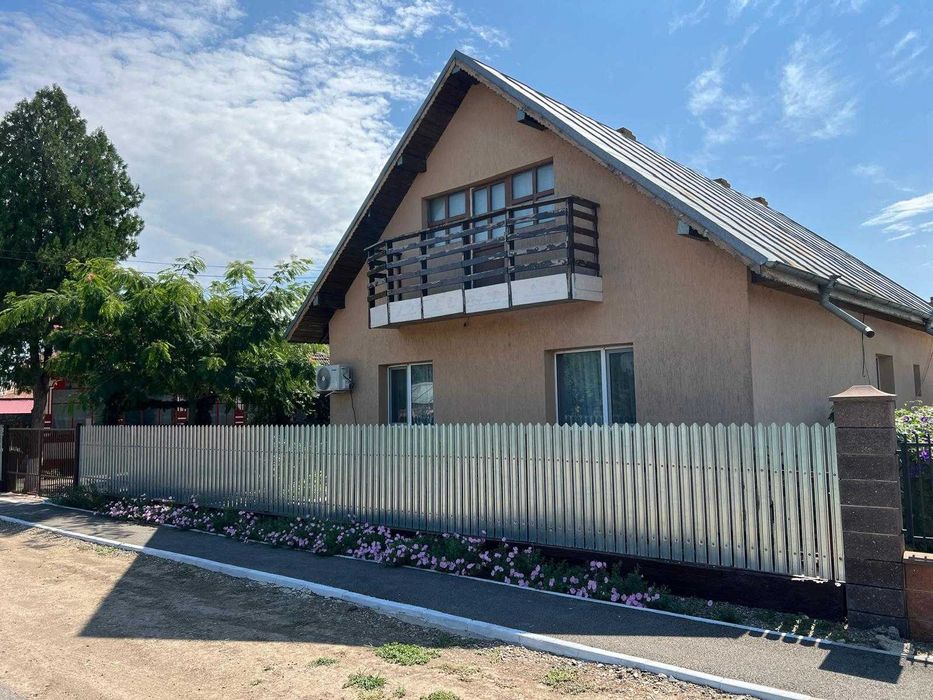 Vand/Schimb-Casa parter+mansarda cu posibilitate de extindere!!