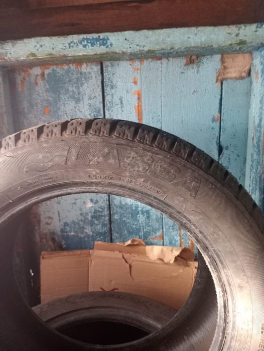 Продам резину R16