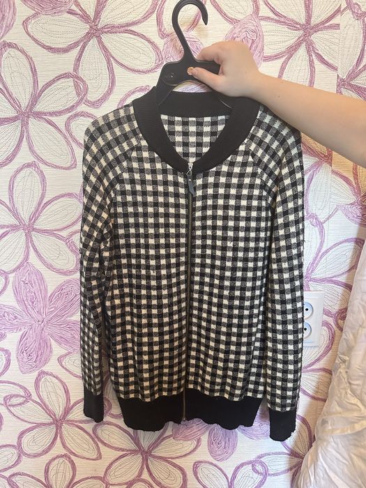 Продам детские вещи.