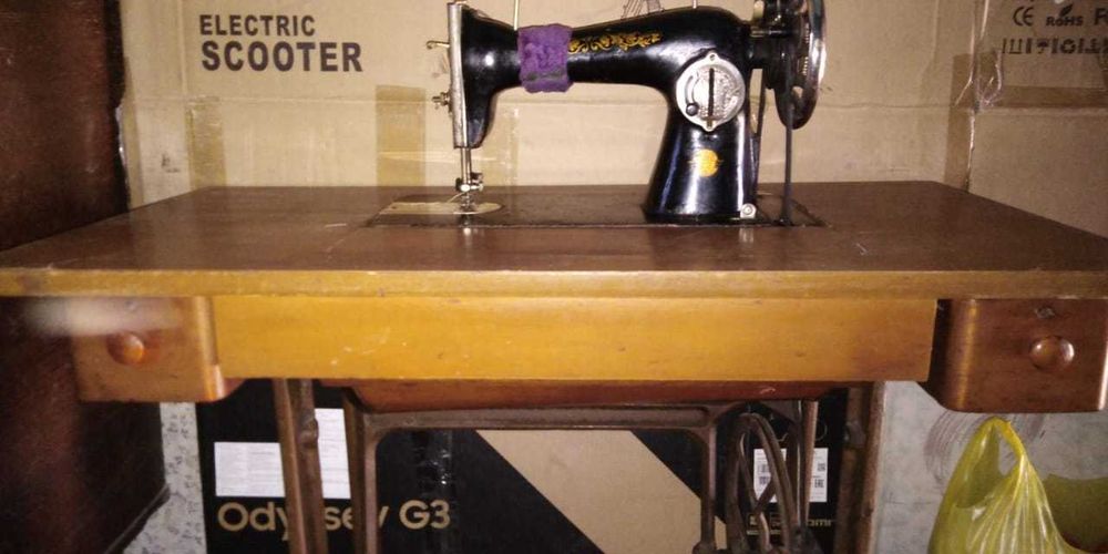 Машинки швейные ножные