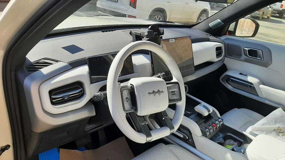 BYD Titanium 3.  2025 года