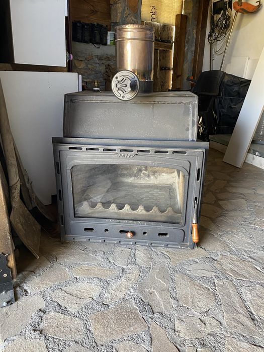 Камина за вгражданес водна риза ПРИТИ 18+6 kw използвана две зими
