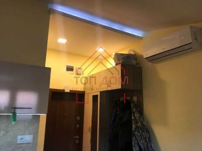 Дава се под наем Едностаен апартамент в Варна, Център - 30 кв.м за 320 € - Снимка #4