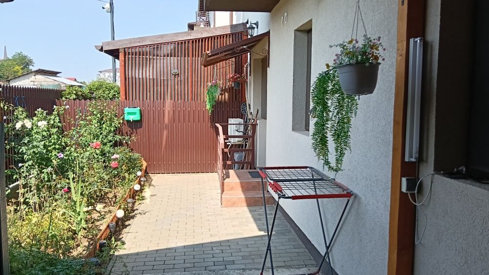 PF. Vând ap.2 CD+Grădină+terasă+loc parcare.