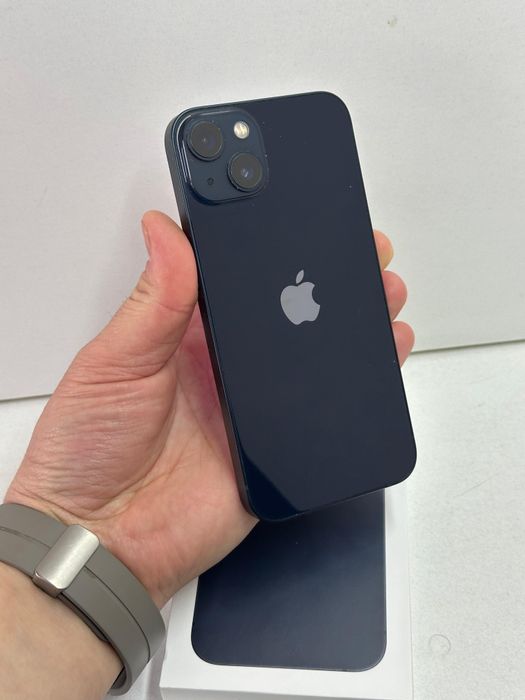 Продам Айфон 13 128г