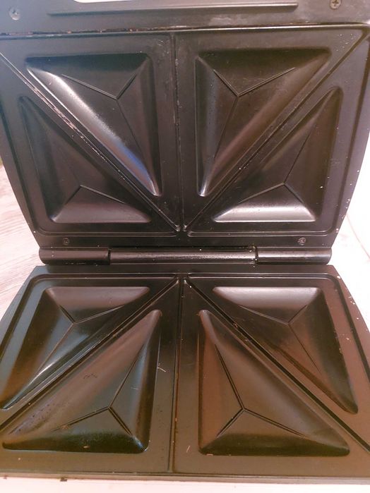 Сэндвичница, тостер, бутербродница