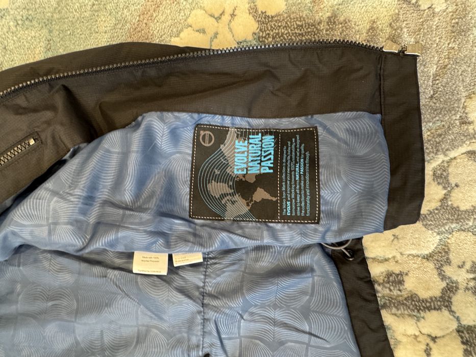 Geaca subtire volvo impermeabila