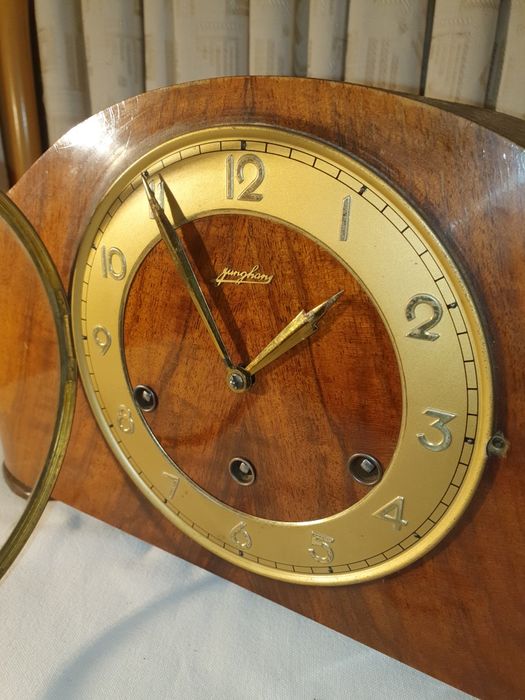 Vând ceas de șemineu mecanic