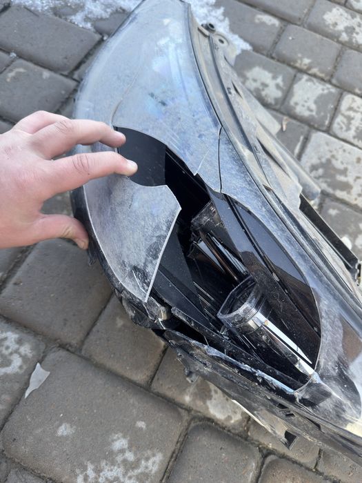 Фара на Hyundai Sonata dn8