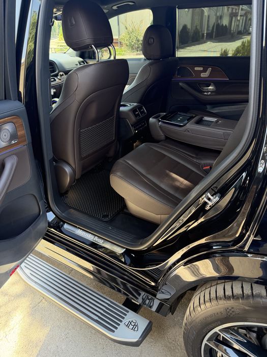 Mercedes Benz GLS 580 AMG