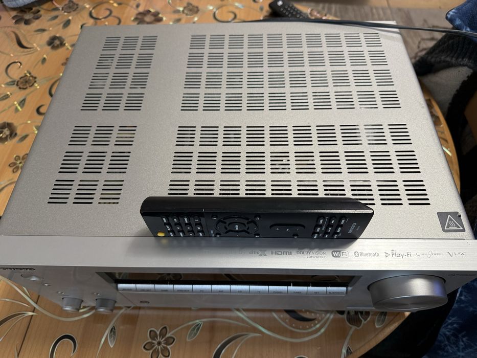 Onkyo TX-NR676e resiver Bluetooth Wi fi