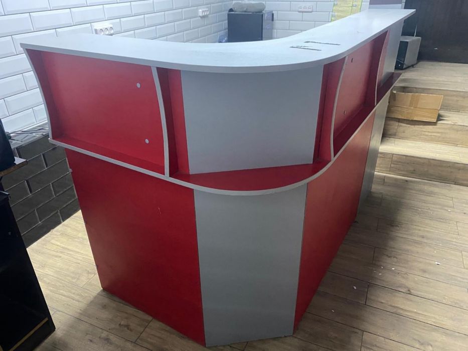 Ресепшен адм стол