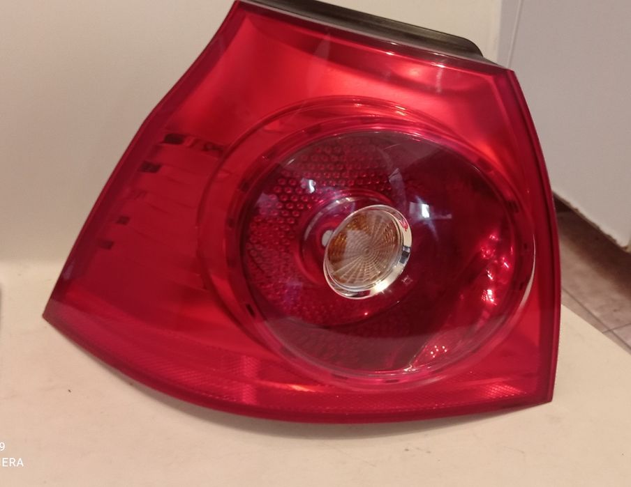 Фольксваген гольф 5. Фонари оригинал