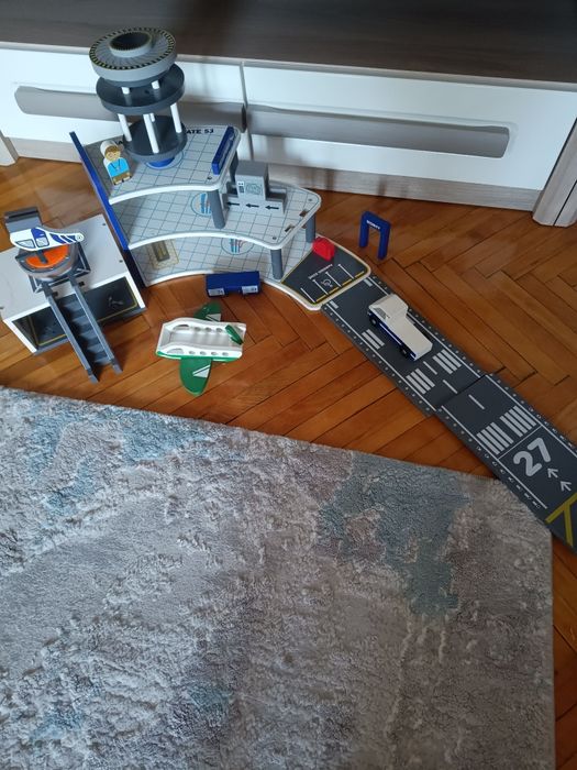 Jucărie Aeroport pentru copii  din  lemn 100%