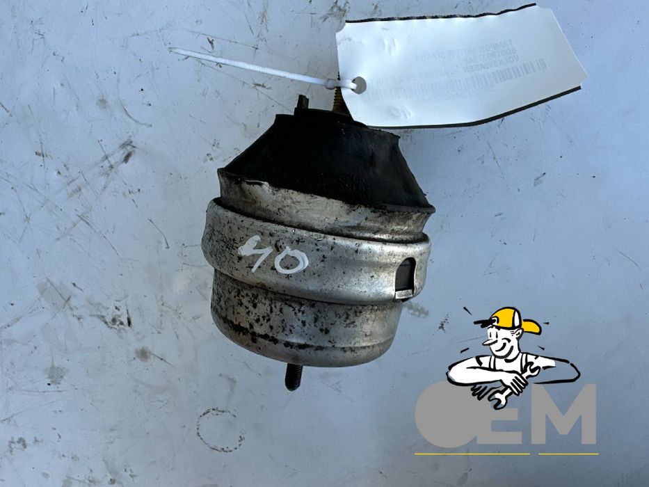 Tampon motor Volkswagen Passat 2008 AVF 8D0199379AE