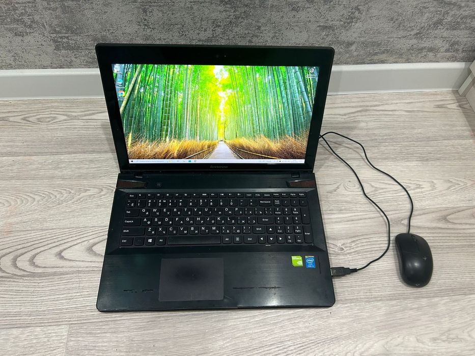 Ноутбук Ленова core i7 ОЗУ 12 гб