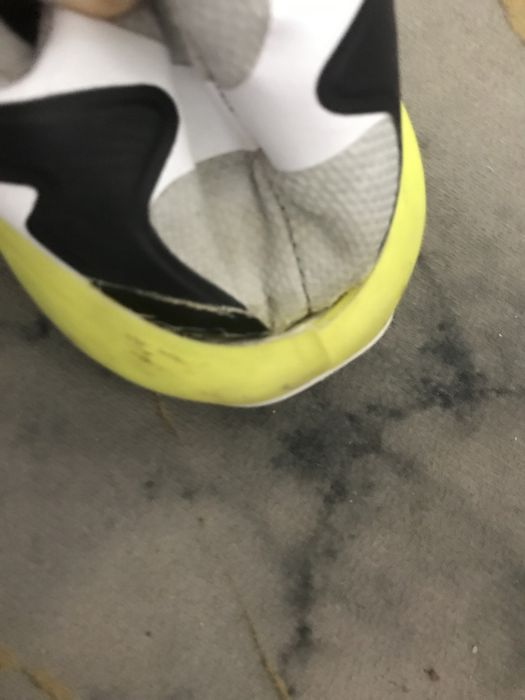 Кроссовки Адидас