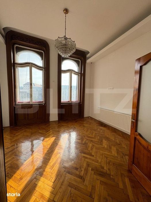 Vand apartament ULTRACENTRAL cu 2 camere - perfect pentru spatiu de bi — fotografia 3