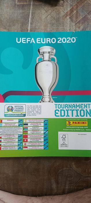 Продавам албуми на Topps и Panini