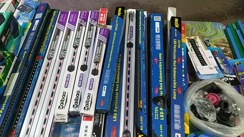 Круглые аквариумы, на 3, 5литров настольный с рыбками