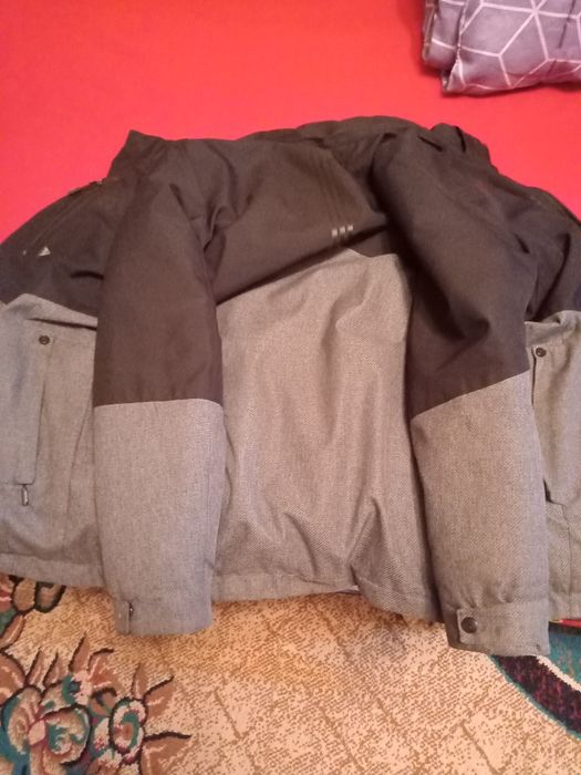 Продам мужские куртки