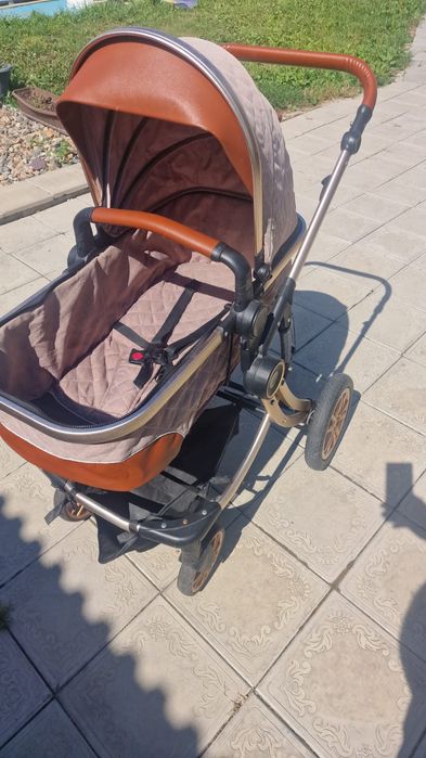 Продам коляску 3 в 1