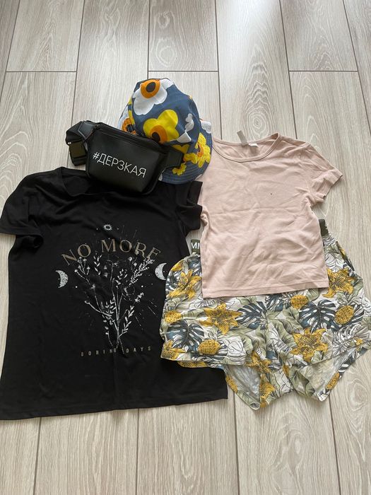 Отдам бесплатно вещи на девочку