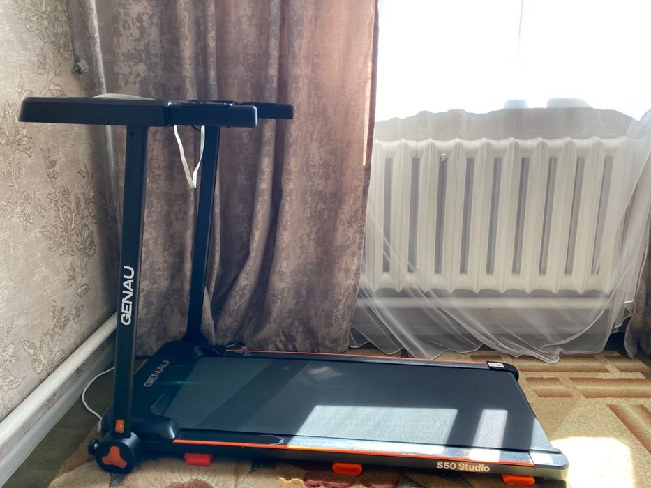 Продам почти новая