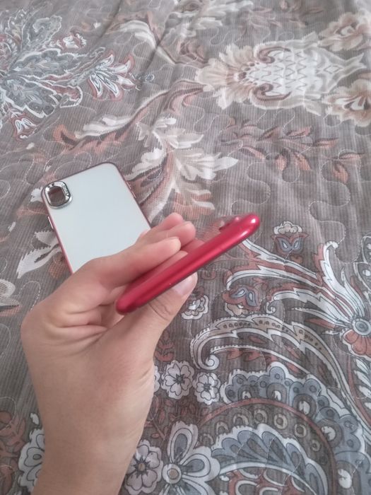 Айфон XR 64 гб 77%