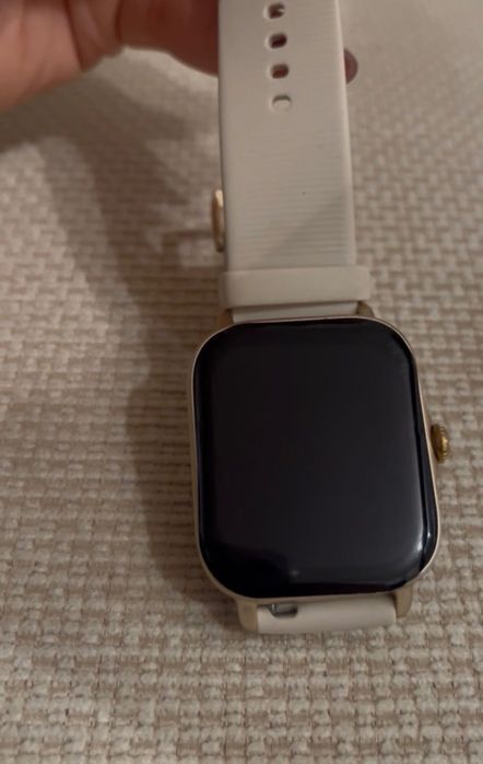 Amazfit GTS 3 като нов с протектор допълнителни кожени каишки