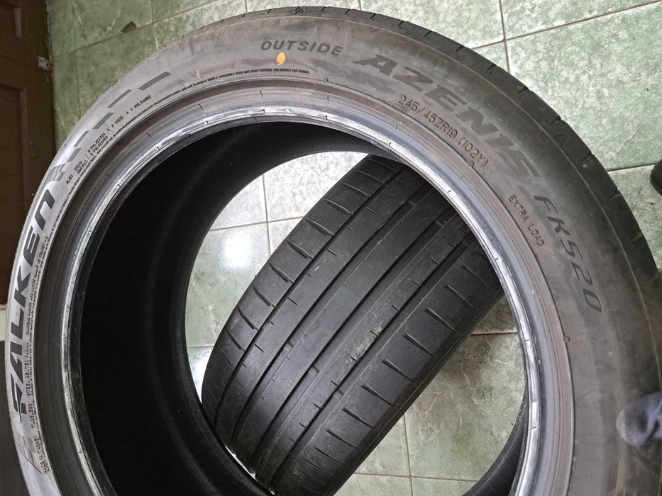 2 anvelope 245/45 R19 Falken