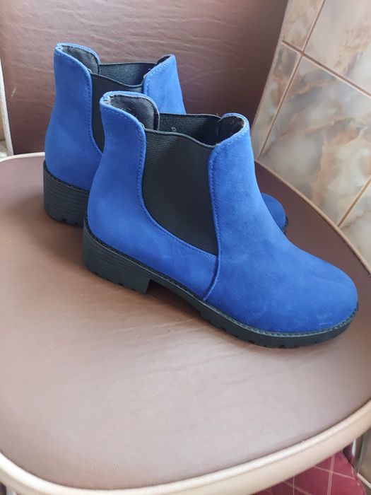 Ghete piele intoarsa