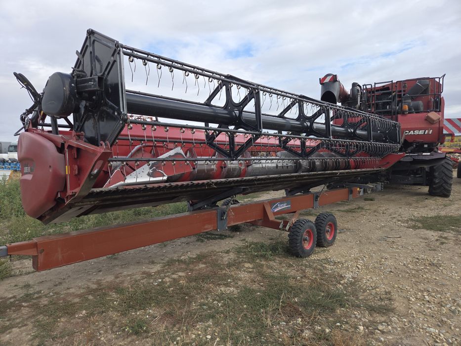 Vand combină CASE 8230 și  2388