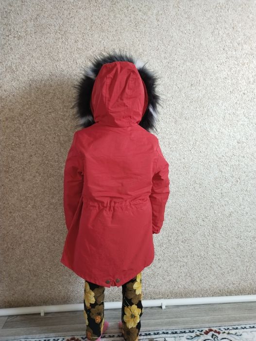 Продам детскую куртку