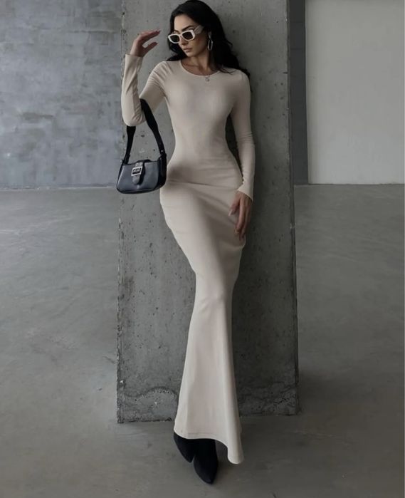 Платье длины макси