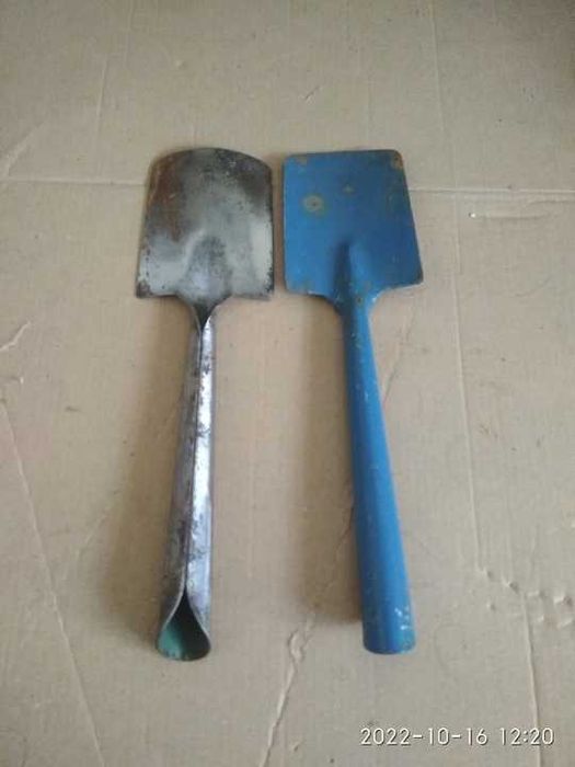 Железные лопатки для сада огорода