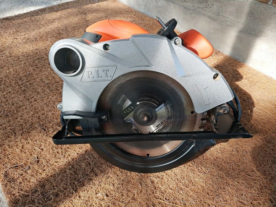 Пила циркулярная