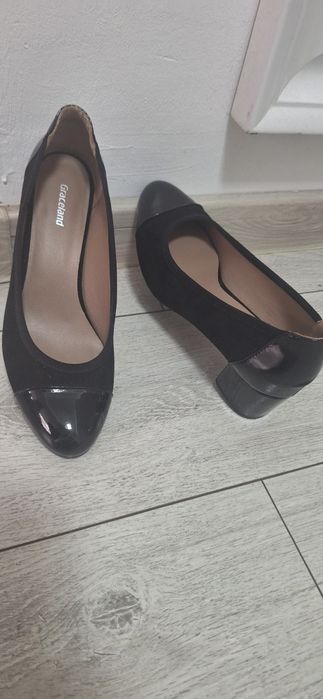 Pantofi de piele întoarsă cu lac nr 38