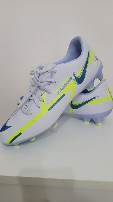 Pantofi sport/ ghete fotbal nike