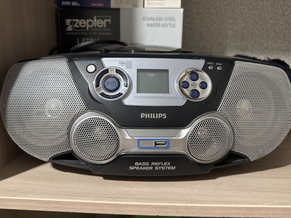 Продается магнитофон Philips