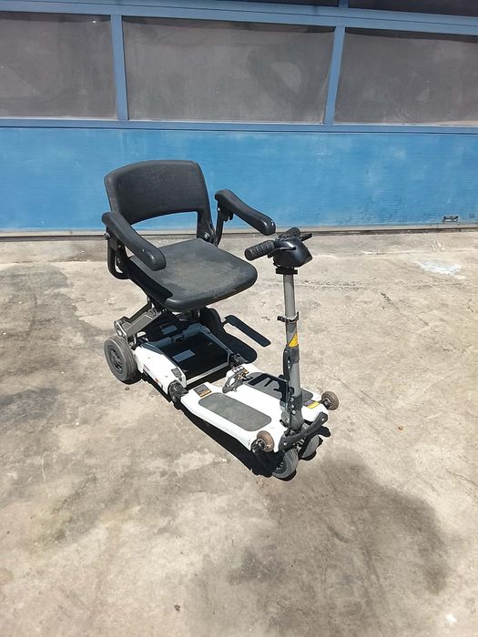 Carucior scuter electric